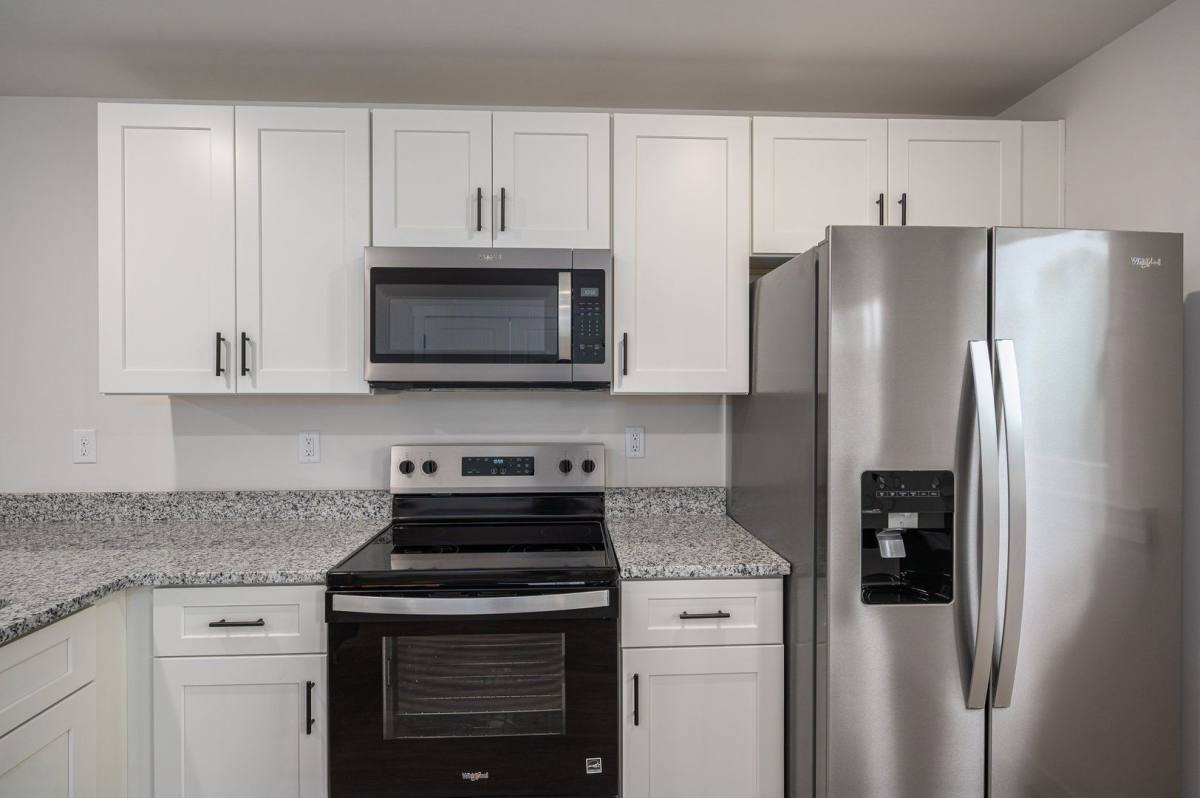 Townhouse for rent at 4th St SE, Hickory, NC 28602