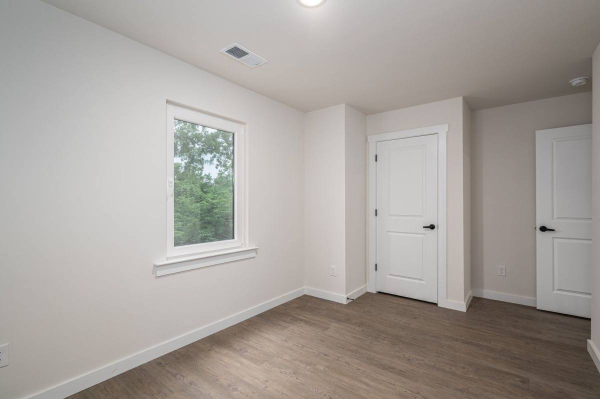 Townhouse for rent at 4th St SE, Hickory, NC 28602