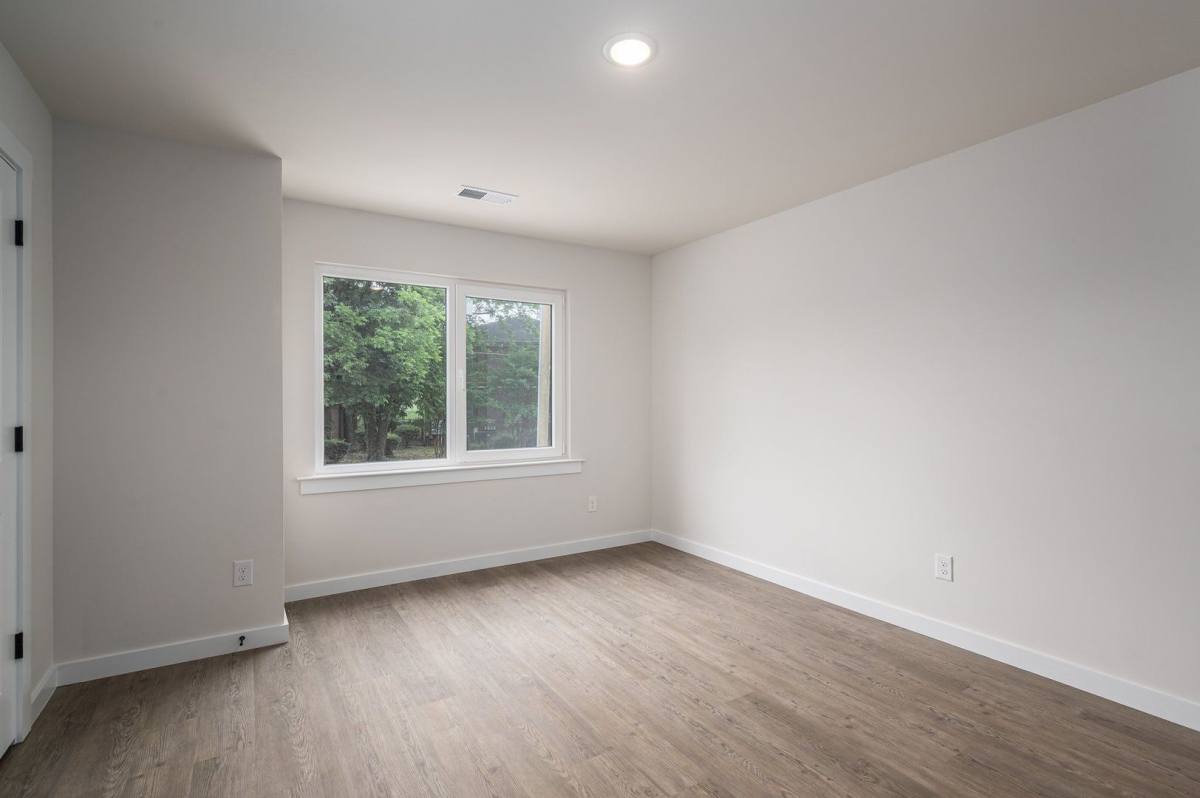 Townhouse for rent at 4th St SE, Hickory, NC 28602