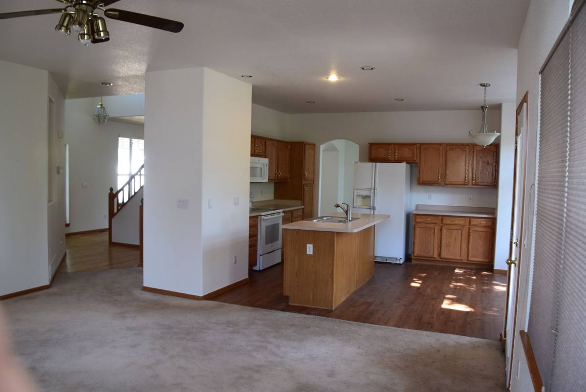House for rent at 9086 W Chatfield Dr, Littleton, CO 80128