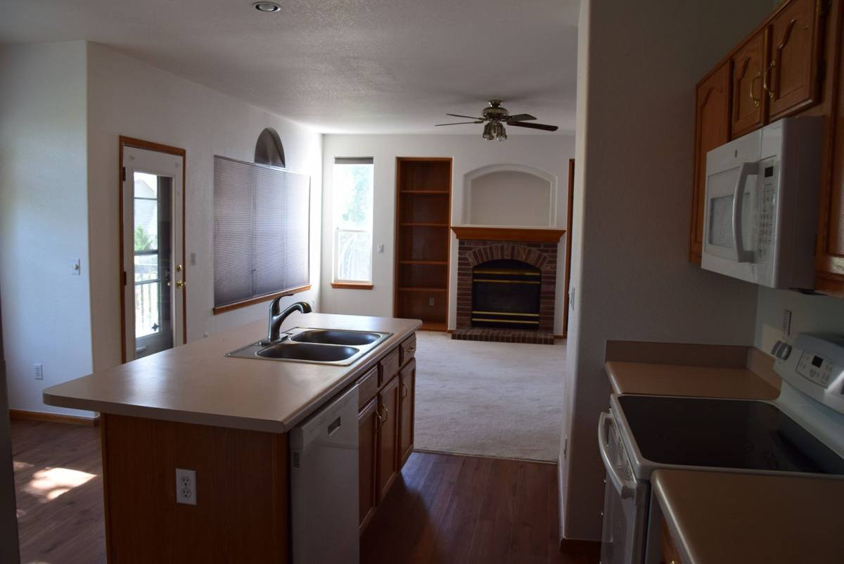 House for rent at 9086 W Chatfield Dr, Littleton, CO 80128
