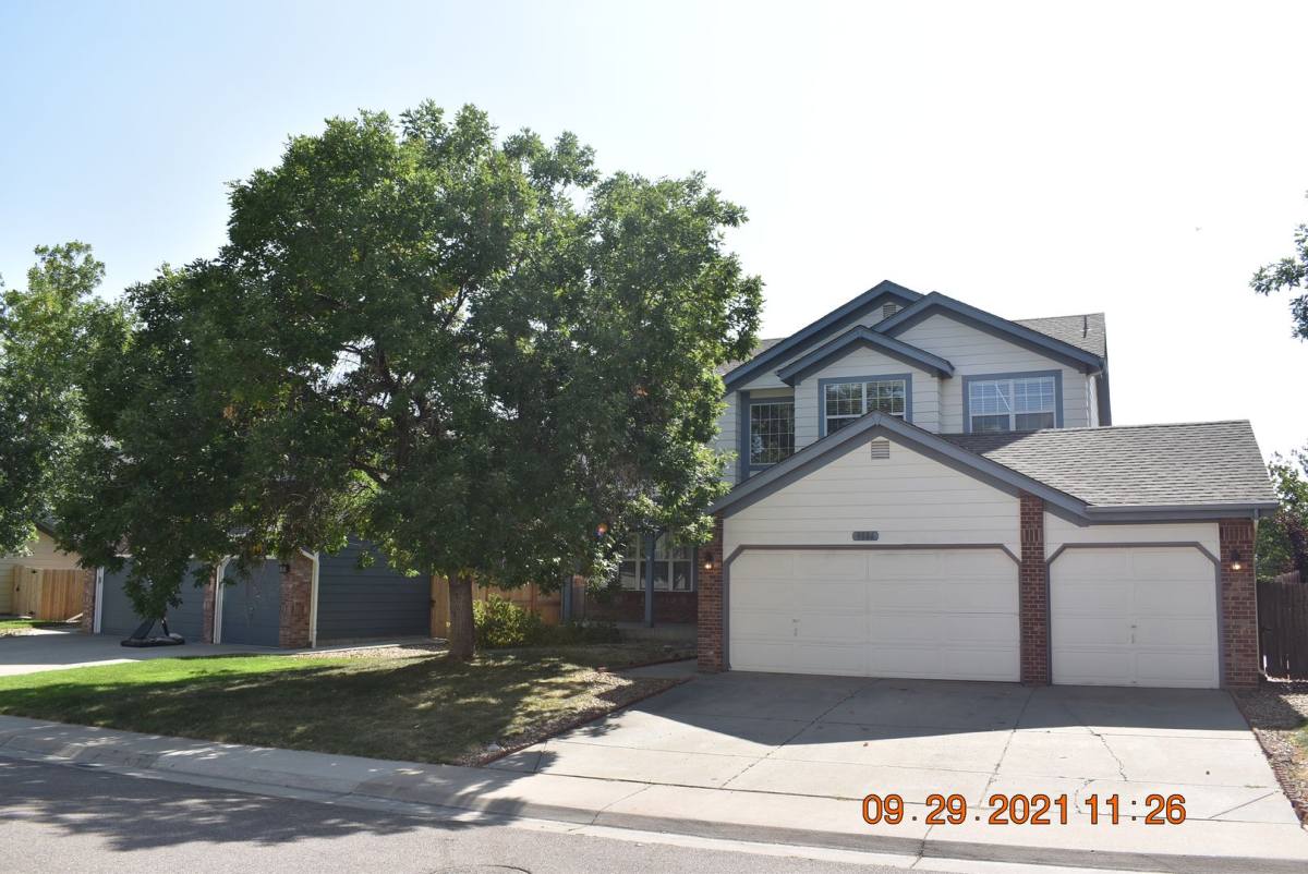 House for rent at 9086 W Chatfield Dr, Littleton, CO 80128