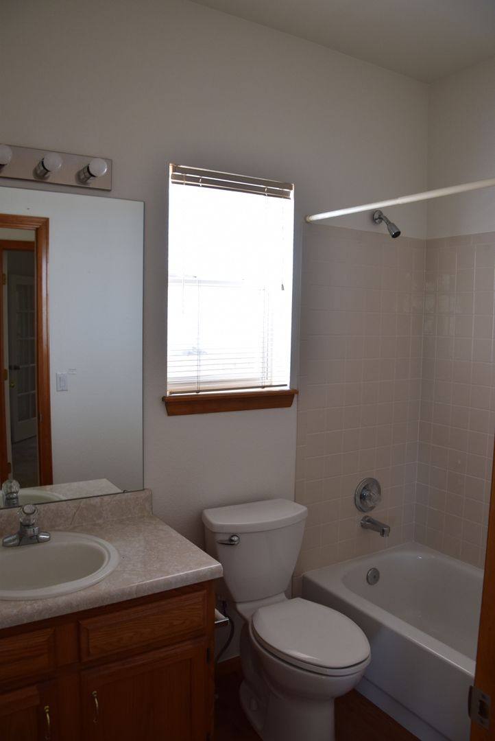 House for rent at 9086 W Chatfield Dr, Littleton, CO 80128