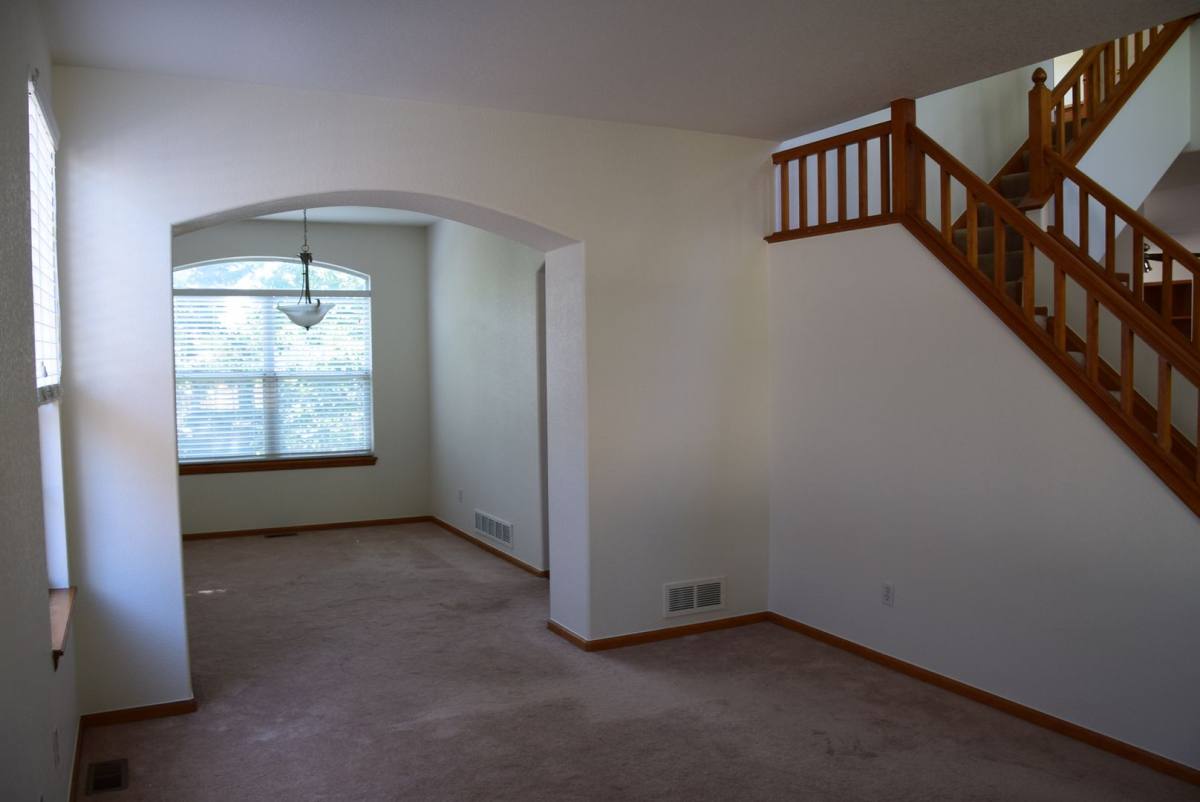 House for rent at 9086 W Chatfield Dr, Littleton, CO 80128
