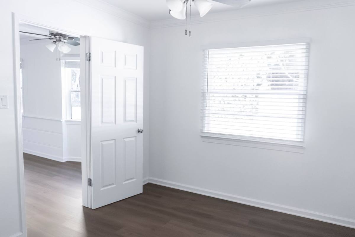 Apartment for rent at 651-657 Huntley Dr, West Hollywood, CA 90069