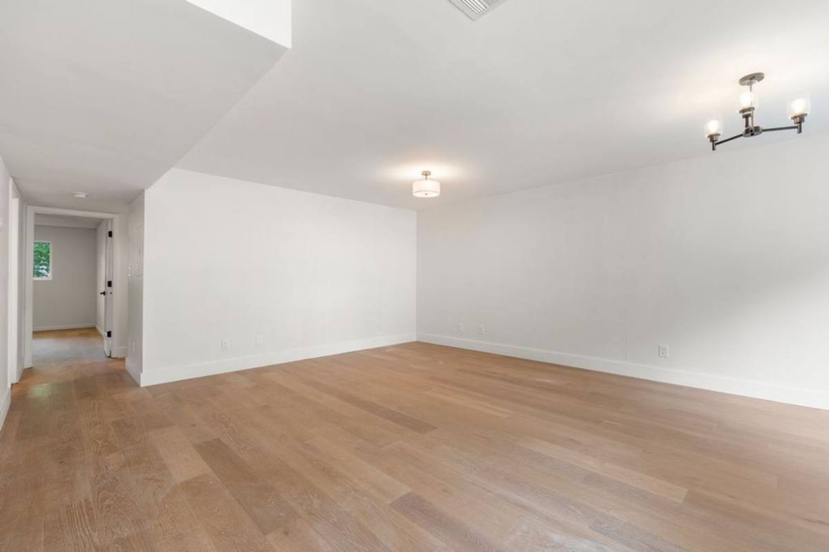Apartment for rent at 1360 Ocala Rd, Tallahassee, FL 32304