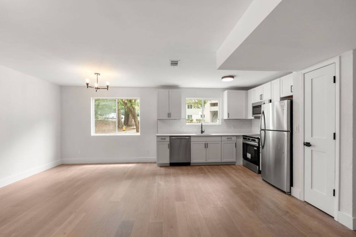 Apartment for rent at 1360 Ocala Rd, Tallahassee, FL 32304