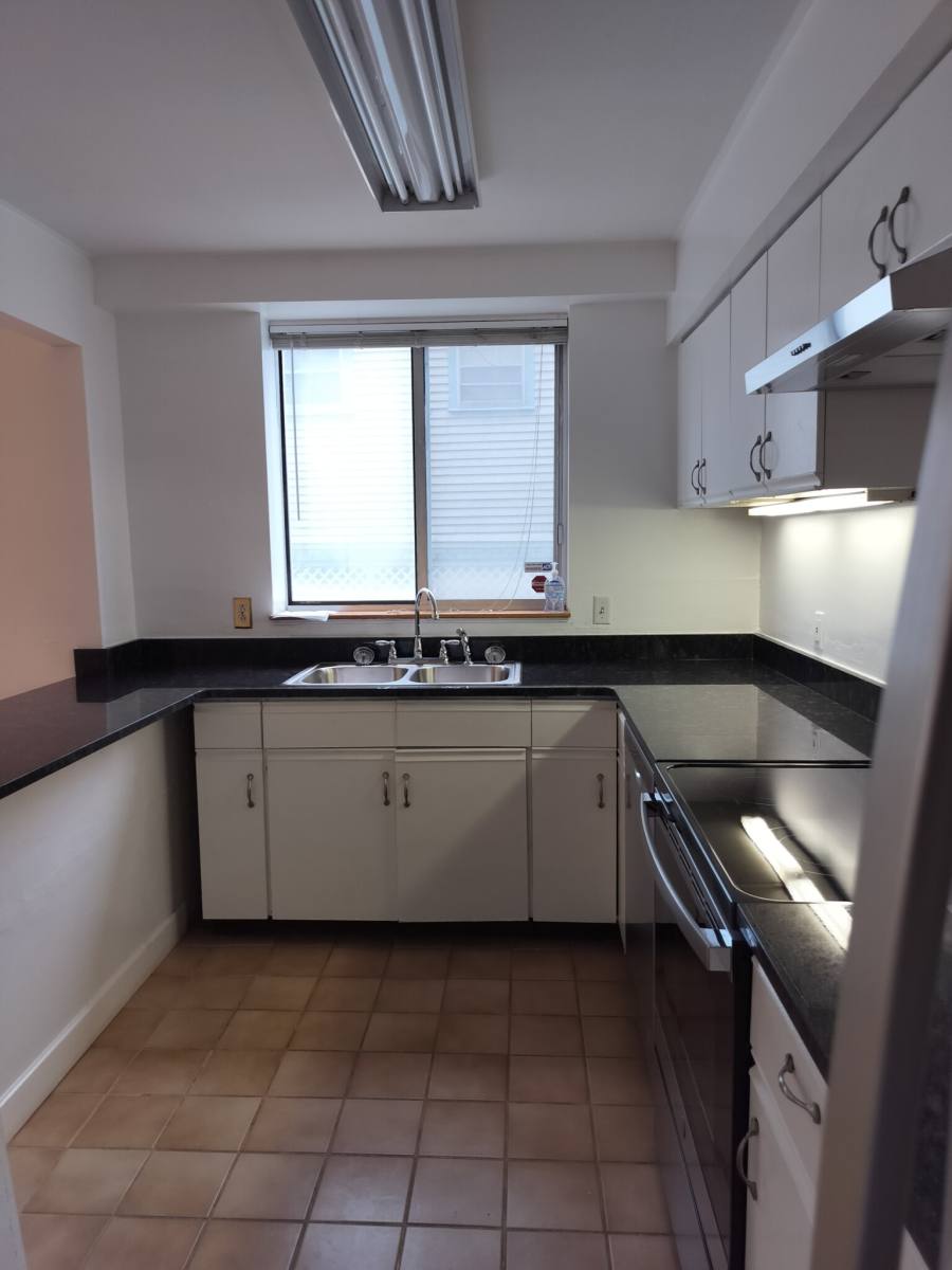 Apartment for rent at 332 Franklin St #101, Cambridge, MA 02139