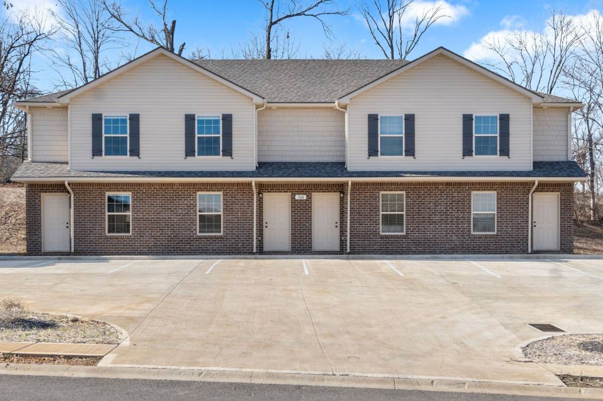 Apartment for rent at 1116 Ziva Lane, Clarksville, TN 37040