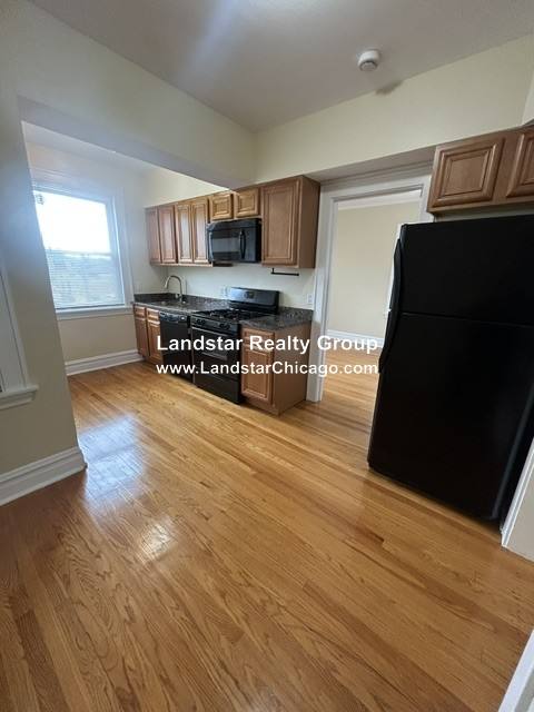 Apartment for rent at 4514 W Wellington #2, Chicago, IL 60641