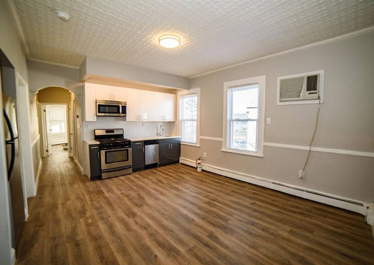 Apartment for rent at 105 23rd Ave, Paterson, NJ 07513
