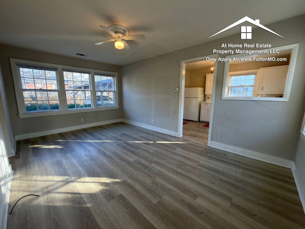 House for rent at 709 W 7th St, Fulton, MO 65251