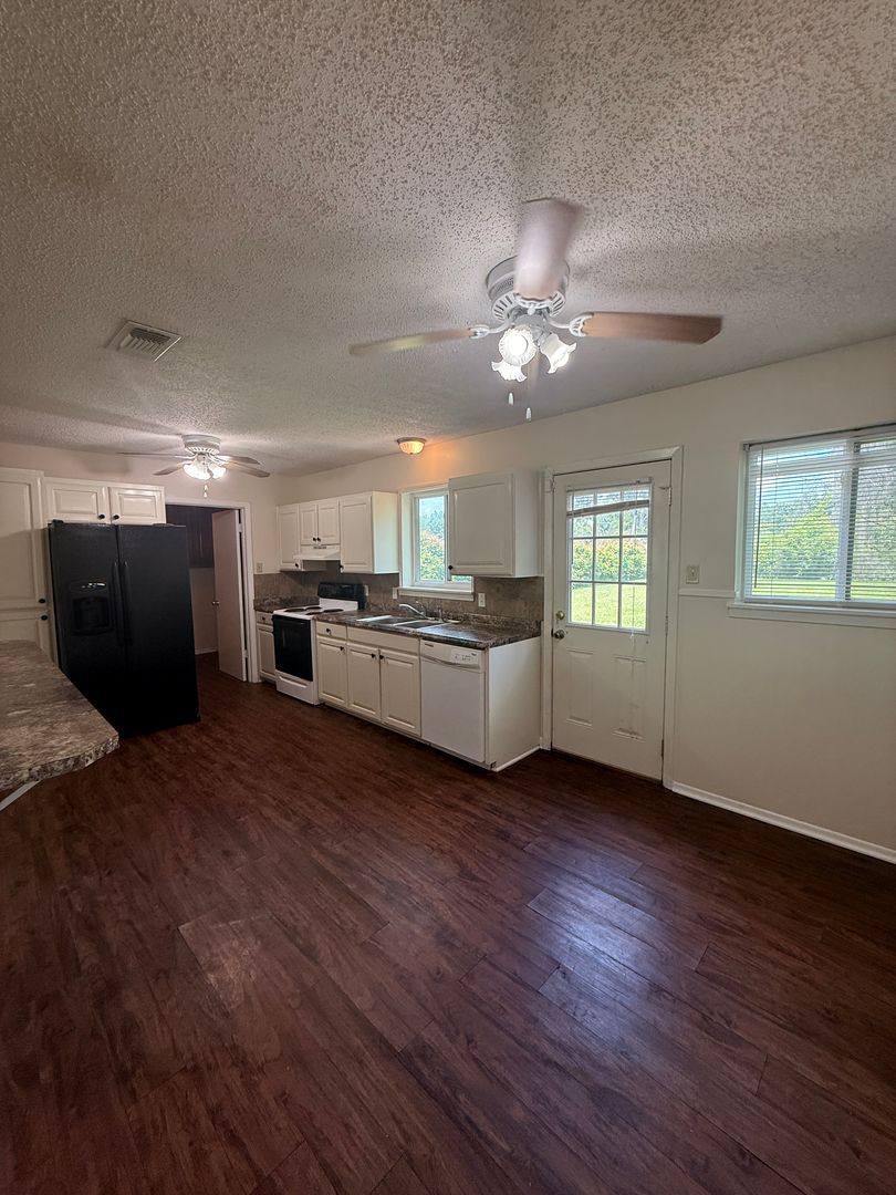 House for rent at 3979 Stuart Ave, Bossier City, LA 71112