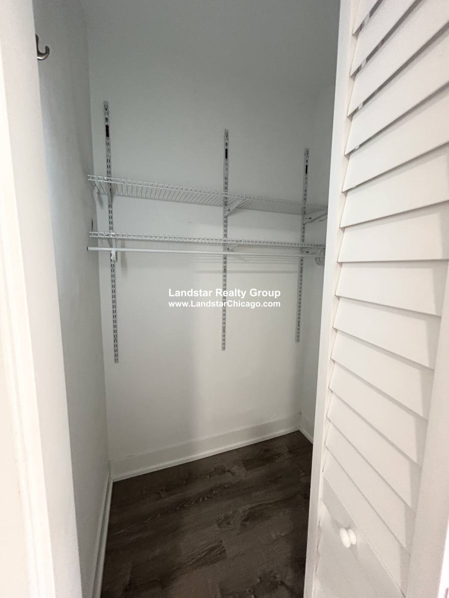 Apartment for rent at 6523 N Newgard Ave #3G, Chicago, IL 60626