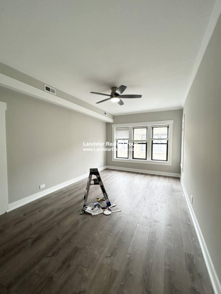 Apartment for rent at 6523 N Newgard Ave #3G, Chicago, IL 60626