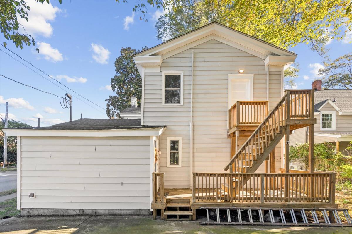 House for rent at 107 N High St, Franklin, VA 23851