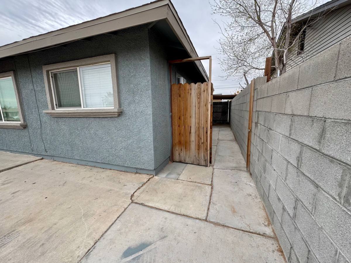 Apartment for rent at 6225 Casada Way, Las Vegas, NV 89107