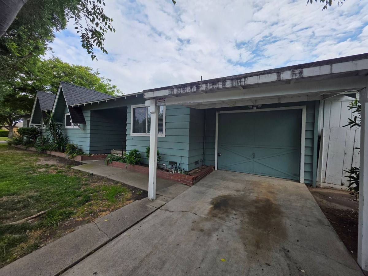 Apartment for rent at 1010 Bowen Ave, Modesto, CA 95350