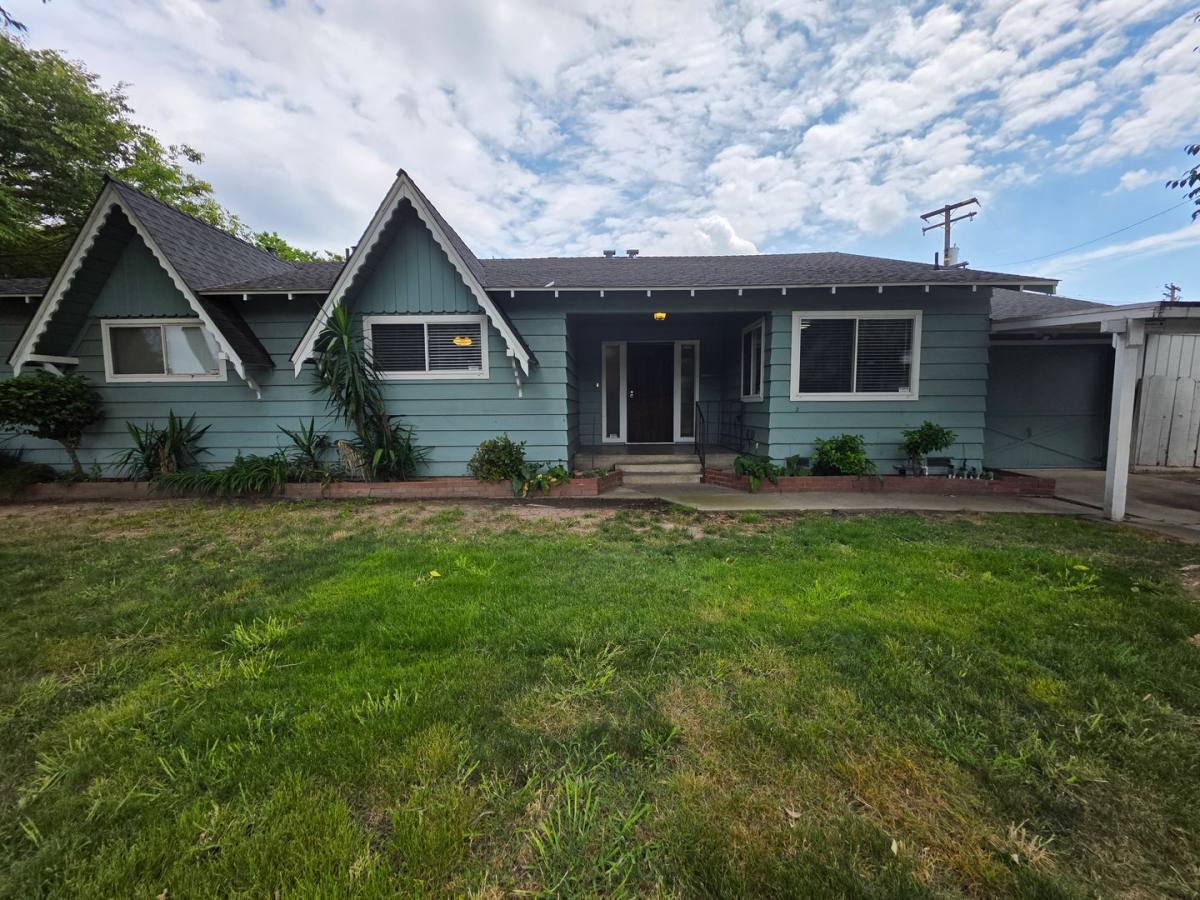 Apartment for rent at 1010 Bowen Ave, Modesto, CA 95350