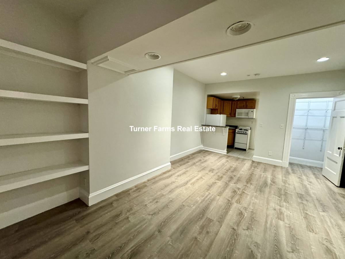 Apartment for rent at 379 Commonwealth Ave #2, Boston, MA 02116