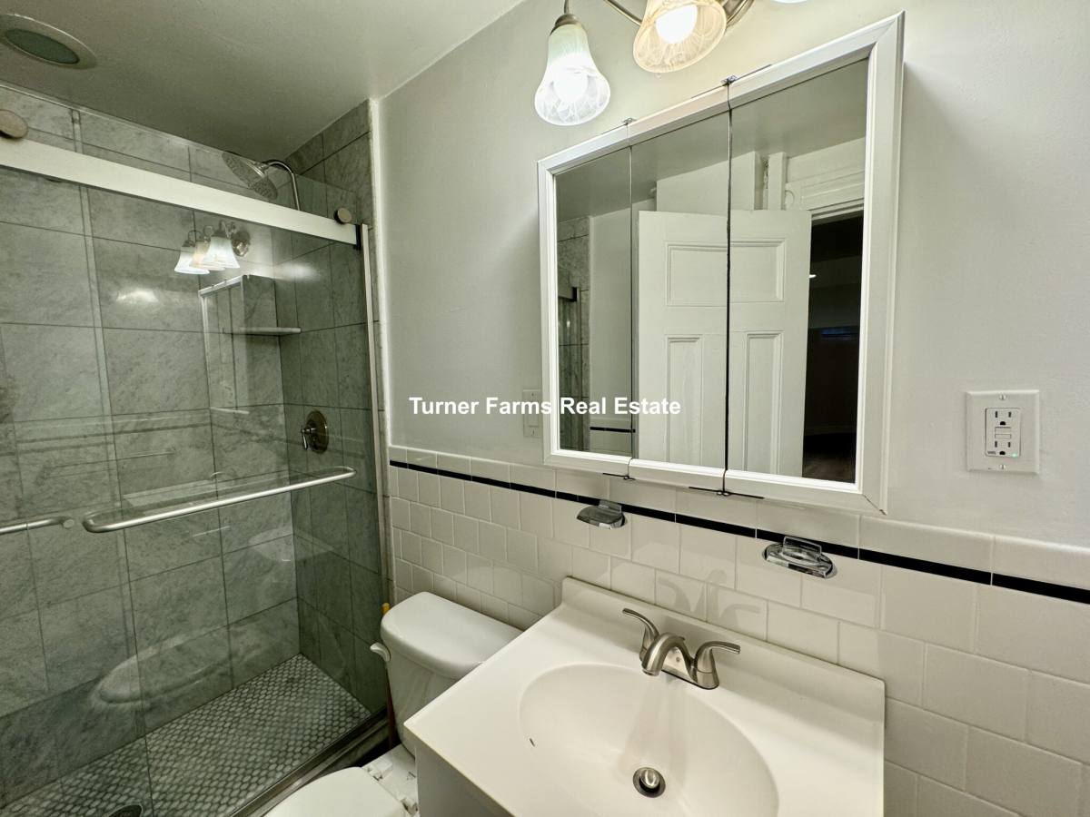 Apartment for rent at 379 Commonwealth Ave #2, Boston, MA 02116