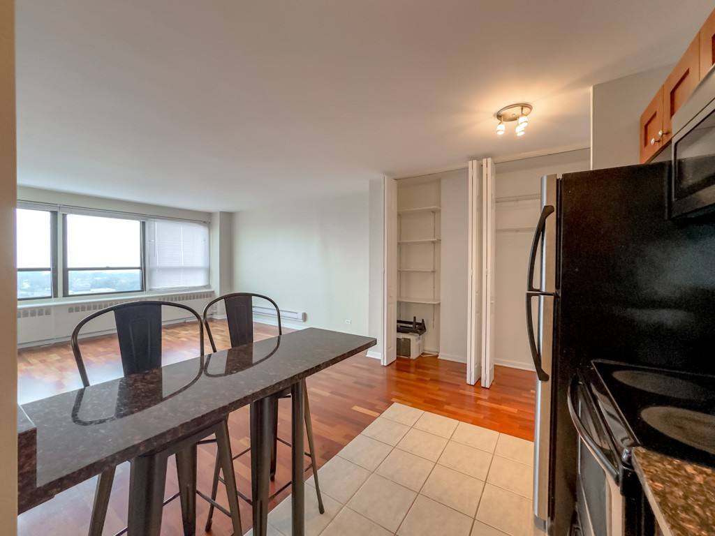 Apartment for rent at 4178 Marine Dr #P2161, Chicago, IL 60613