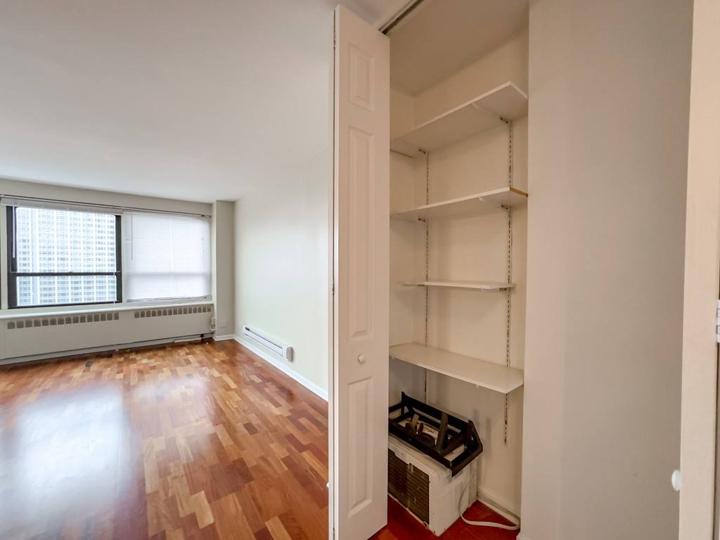 Apartment for rent at 4178 Marine Dr #P2161, Chicago, IL 60613