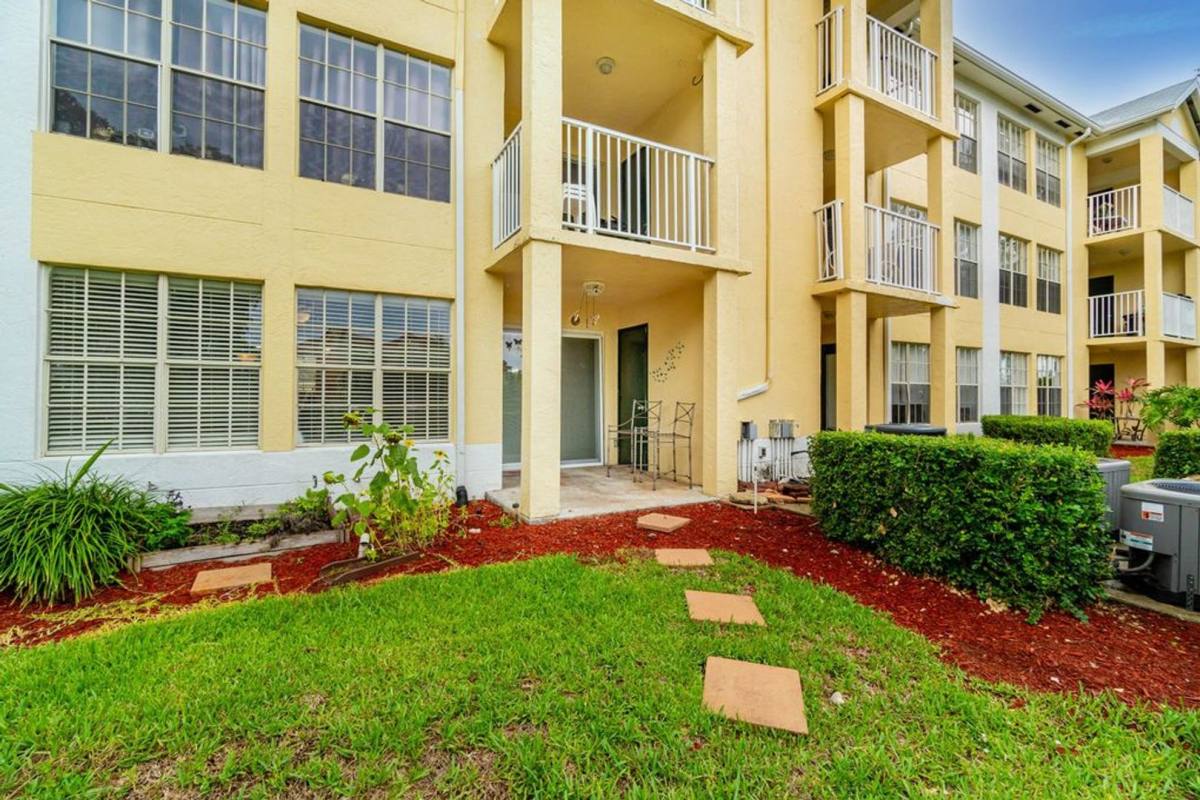 House for rent at 6324 La Costa Dr, Boca Raton, FL 33433