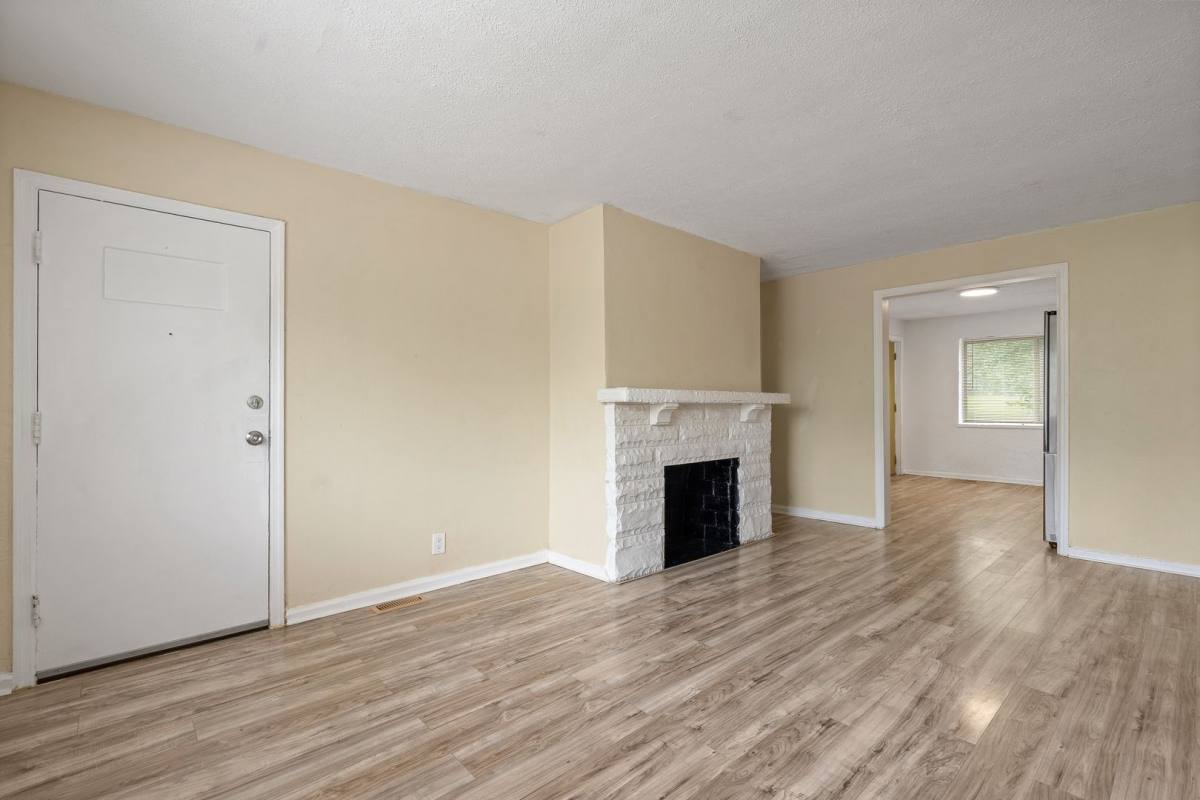 Apartment for rent at 117 Elizabeth St, Dayton, OH 45405