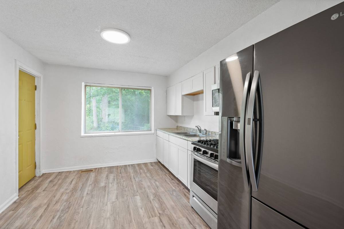 Apartment for rent at 117 Elizabeth St, Dayton, OH 45405