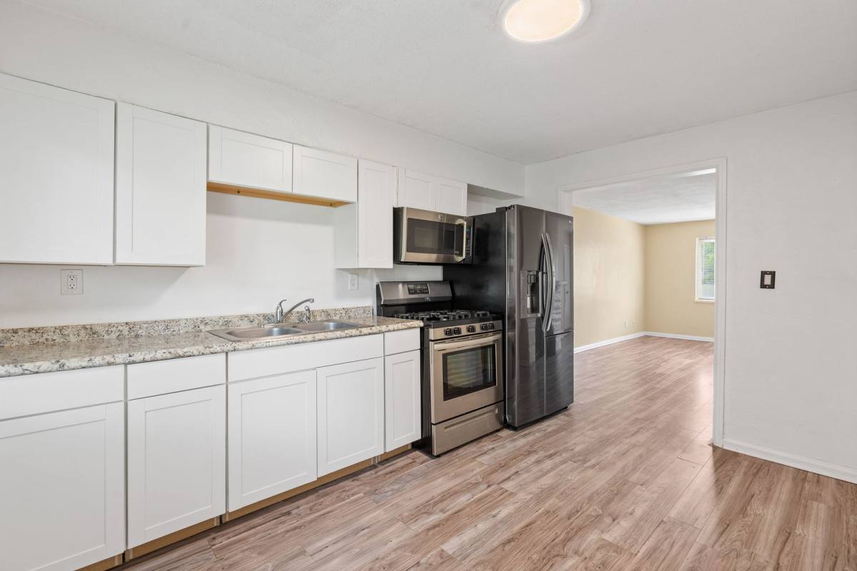 Apartment for rent at 117 Elizabeth St, Dayton, OH 45405