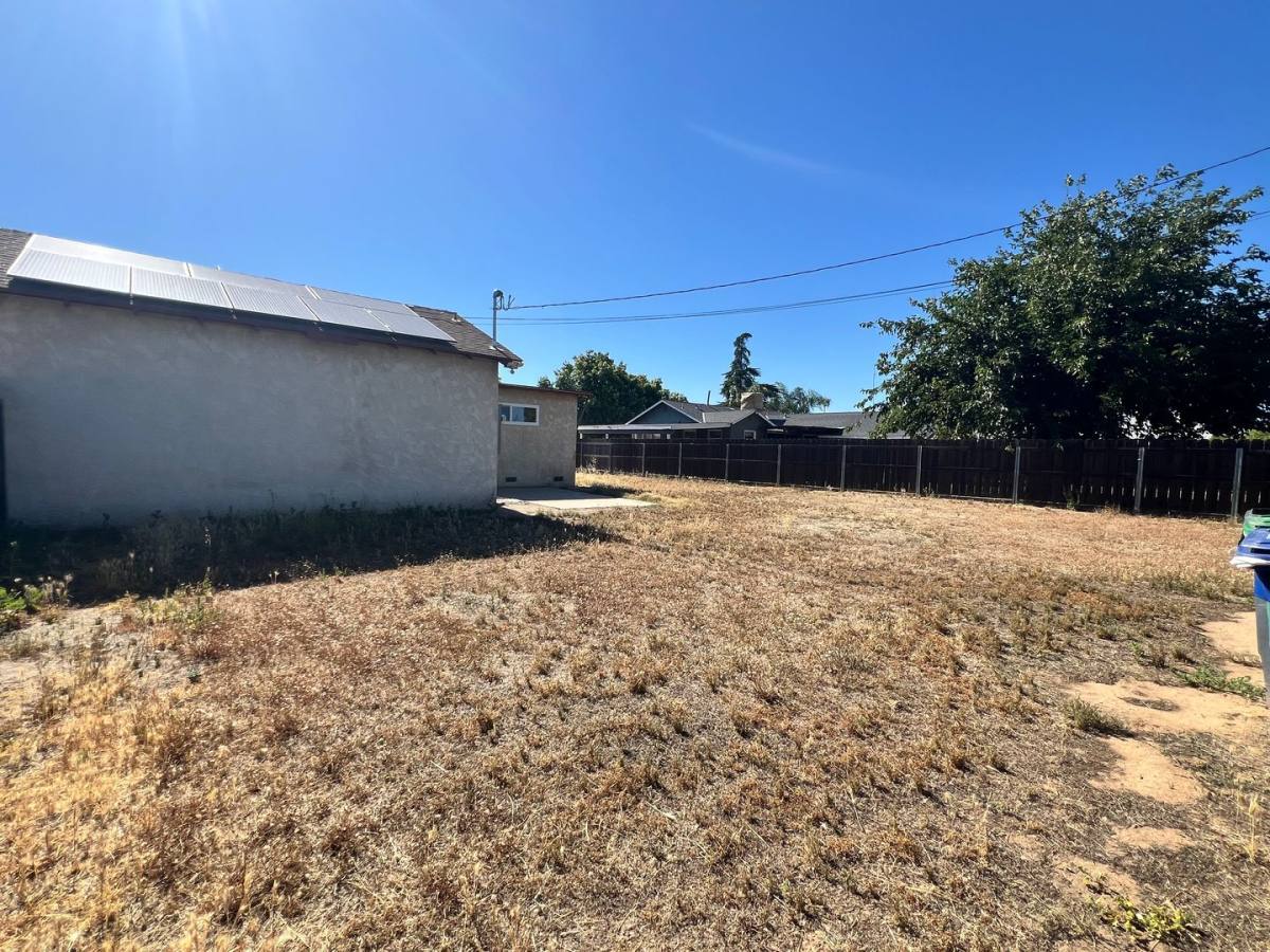 House for rent at 1101 Nebraska Ave, Madera, CA 93638