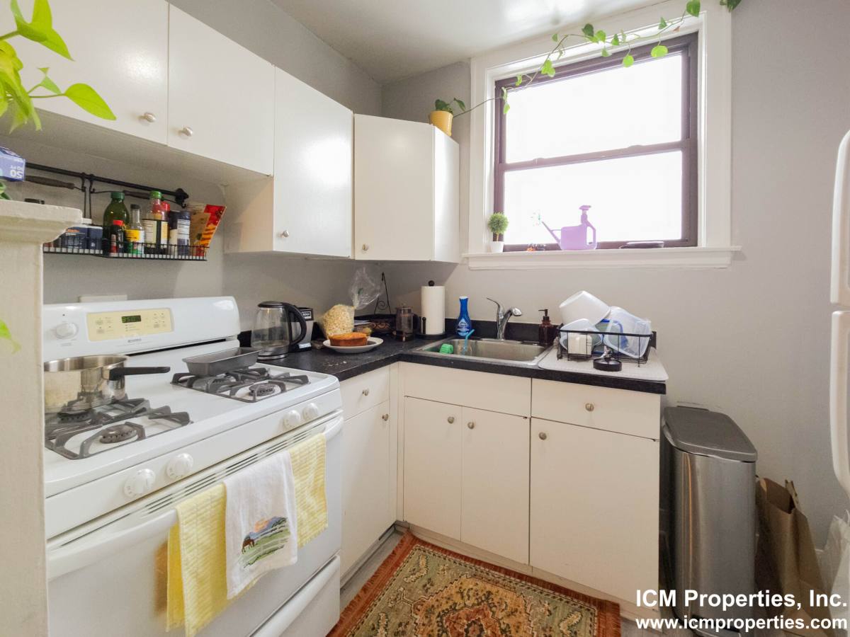 Apartment for rent at 3300 N Claremont #3, Chicago, IL 60618