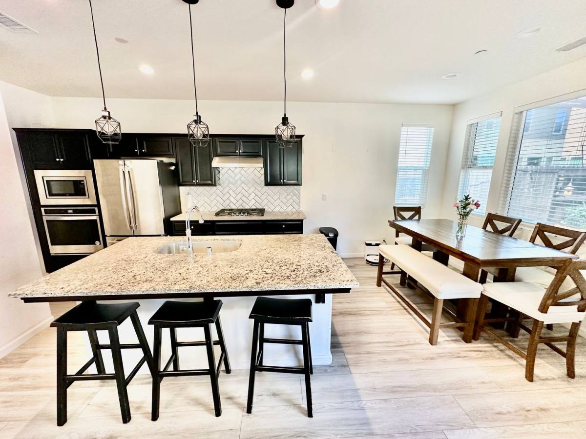 House for rent at 241 Aria Ave S, Madera, CA 93636
