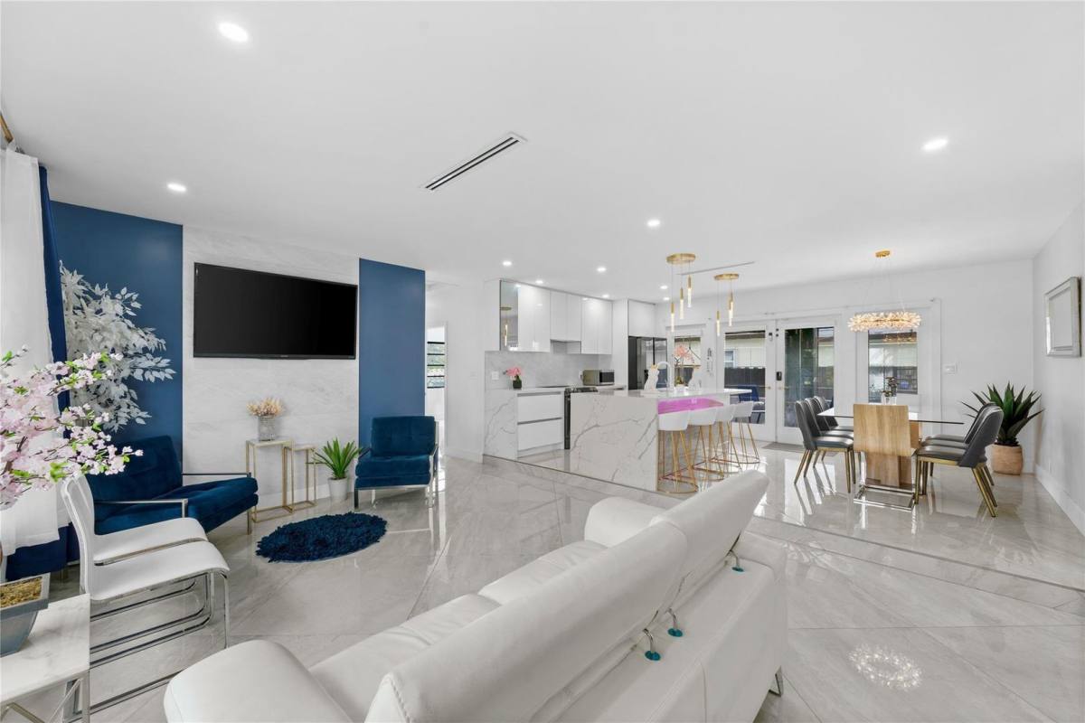 House for rent at 1100 Buchanan St, Hollywood, FL 33019