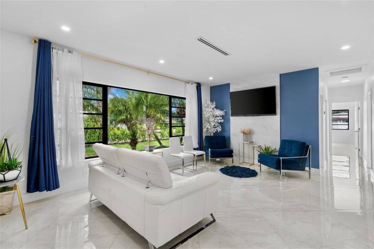 House for rent at 1100 Buchanan St, Hollywood, FL 33019