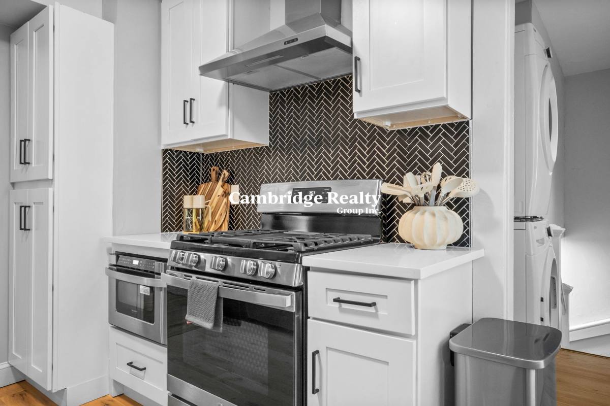 Apartment for rent at 7 Dickson St #2T, Somerville, MA 02144