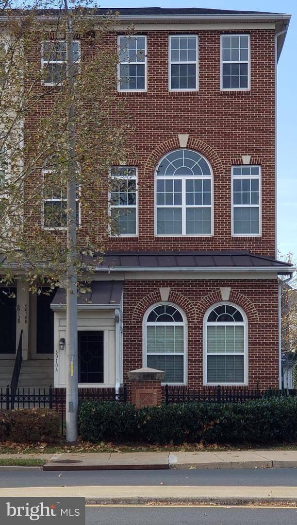 Townhouse for rent at 6010 B Machen Rd, Centreville, VA 20121