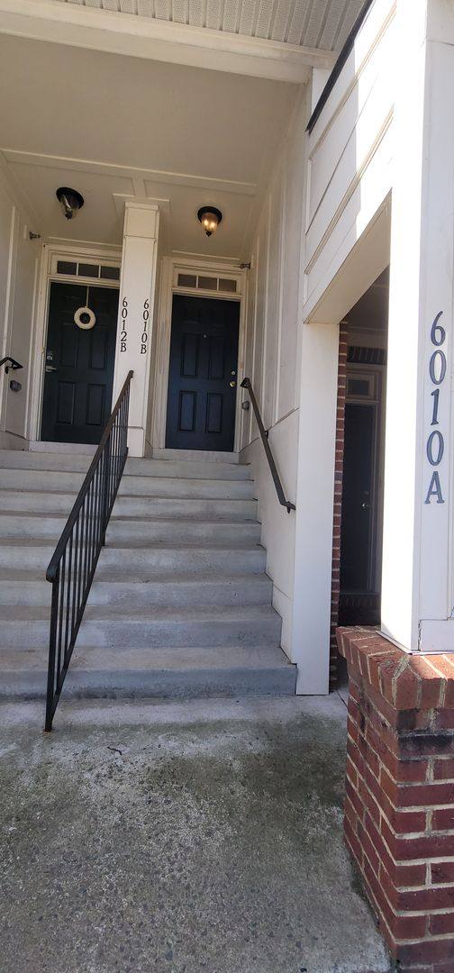 Townhouse for rent at 6010 B Machen Rd, Centreville, VA 20121