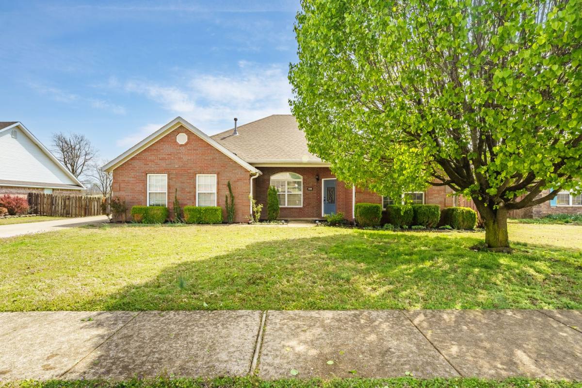 House for rent at 330 McKissic Springs Rd, Centerton, AR 72719