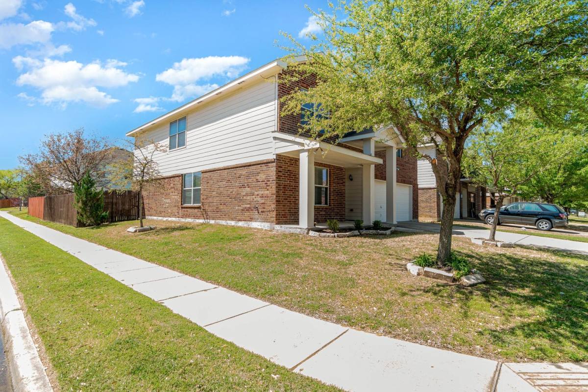 House for rent at 4956 Thorn Hollow Dr, Keller, TX 76244