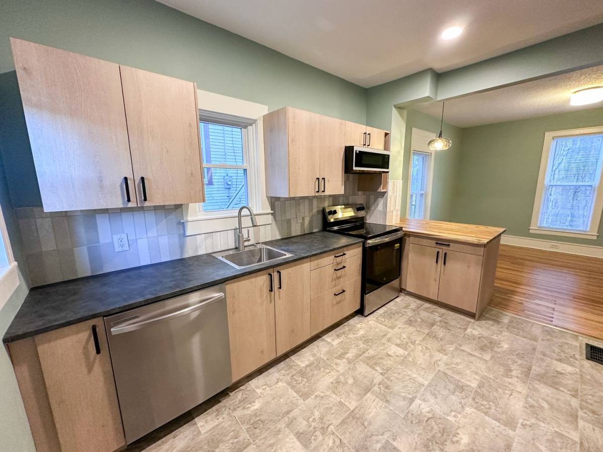 House for rent at 303 Page NE, Grand Rapids, MI 49505
