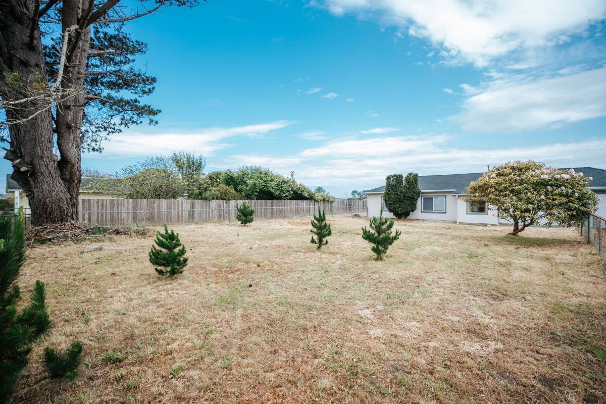 House for rent at 691 School Rd, McKinleyville, CA 95519