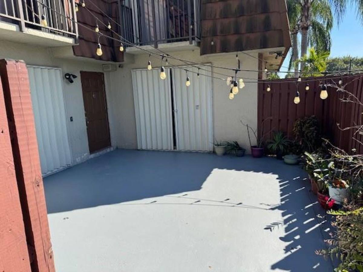Townhouse for rent at 1210 SW 118th Terrace, Fort Lauderdale, FL 33325
