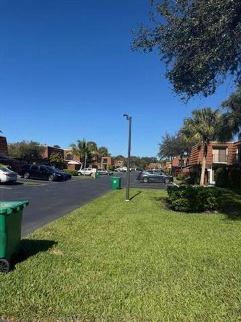 Townhouse for rent at 1210 SW 118th Terrace, Fort Lauderdale, FL 33325