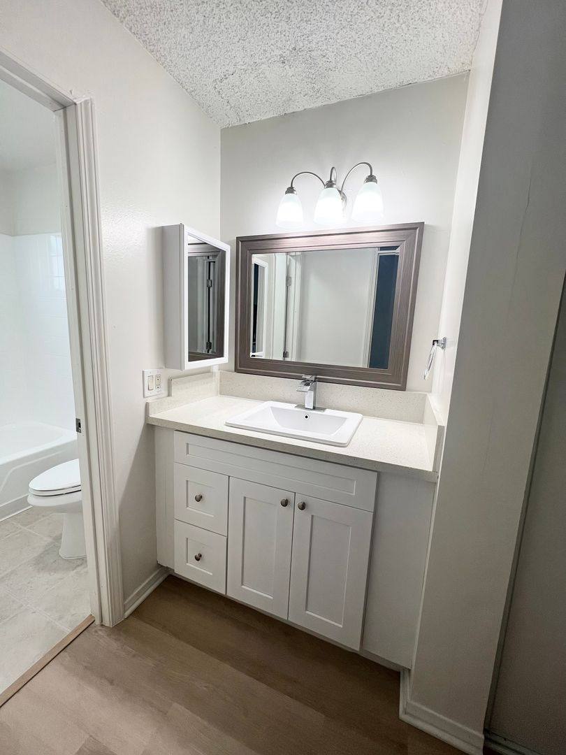 Apartment for rent at 4029 W 138th St, Hawthorne, CA 90250