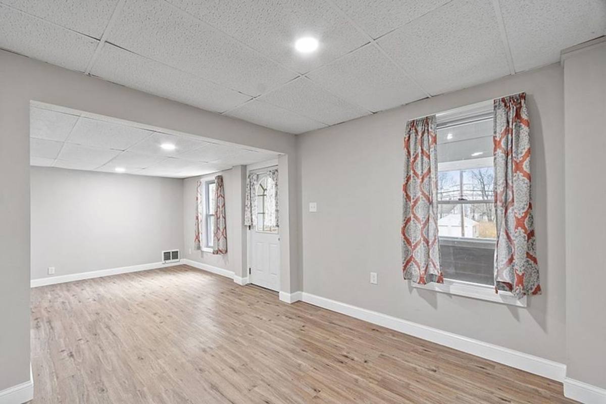 Apartment for rent at 92 Maple St, Winchendon, MA 01475