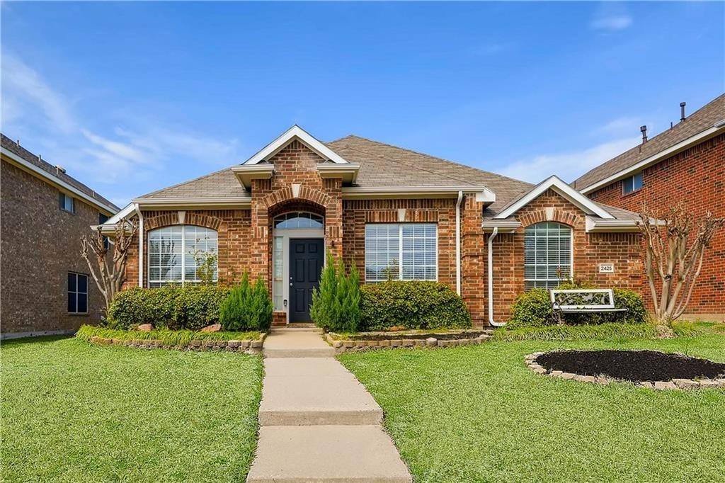 House for rent at 2425 Ravenhurst Dr, Plano, TX 75025