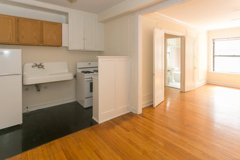 Apartment for rent at 1209 Elmdale #PL2, Chicago, IL 60626