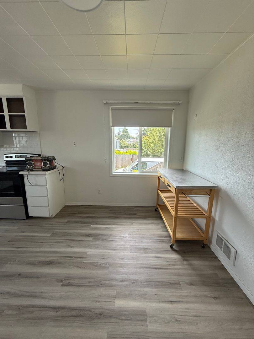 Apartment for rent at 2368 Pacific St, North Bend, OR 97459